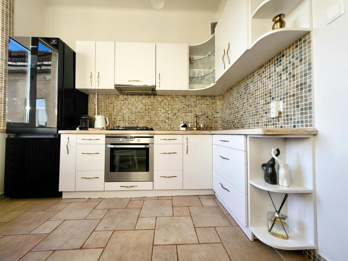 E. D. Angel Wing Apartment Шяуляй Екстер'єр фото
