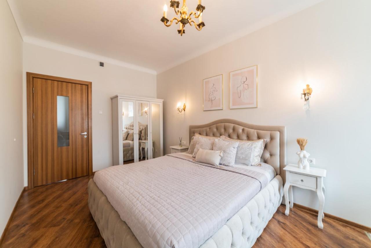 E. D. Angel Wing Apartment Шяуляй Екстер'єр фото