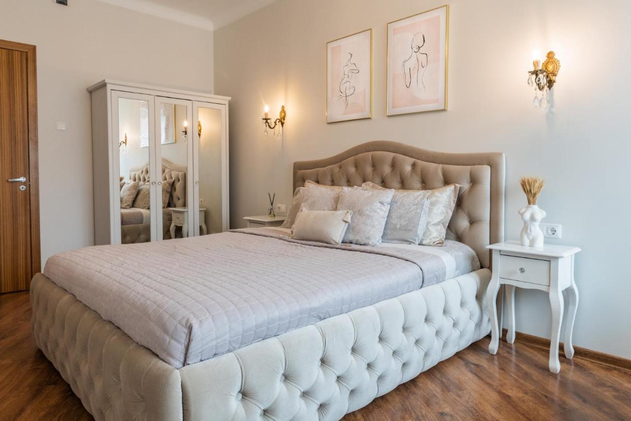 E. D. Angel Wing Apartment Шяуляй Екстер'єр фото